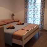 At Sifnos Feriehus *