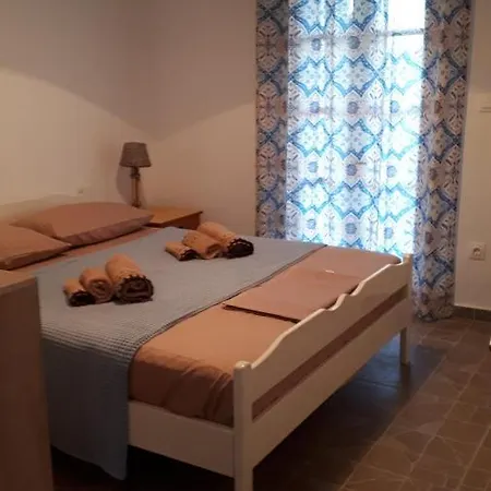 At Sifnos بيت للعطل *