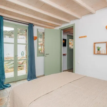 At Chrisopigi Sifnos Holiday home