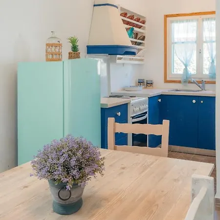At Chrisopigi Sifnos Holiday home *