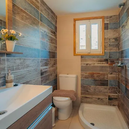 At Sifnos Chrisopigi (Sifnos)