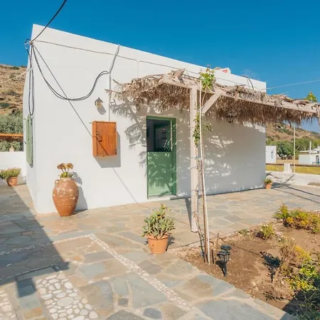 At Chrisopigi Sifnos Holiday home *
