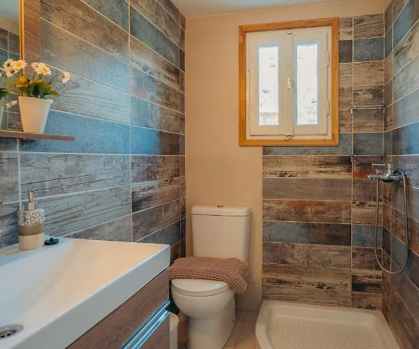 At Sifnos Chrisopigi (Sifnos)