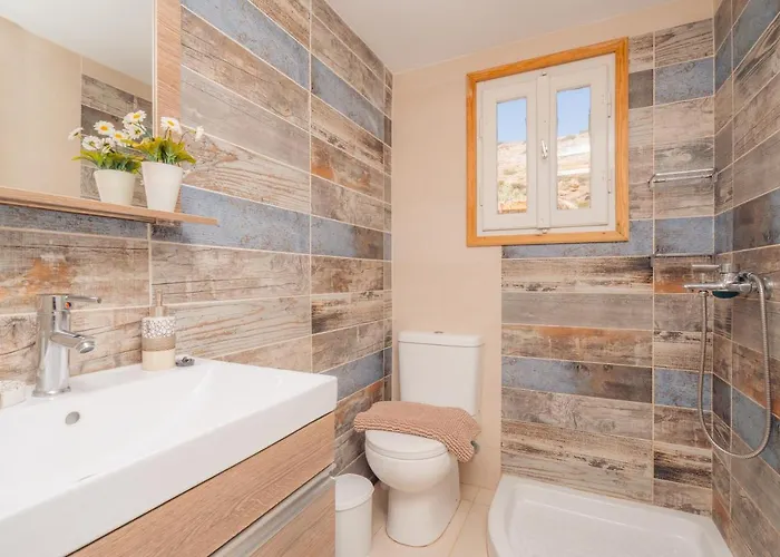 At Sifnos Chrisopigi (Sifnos)